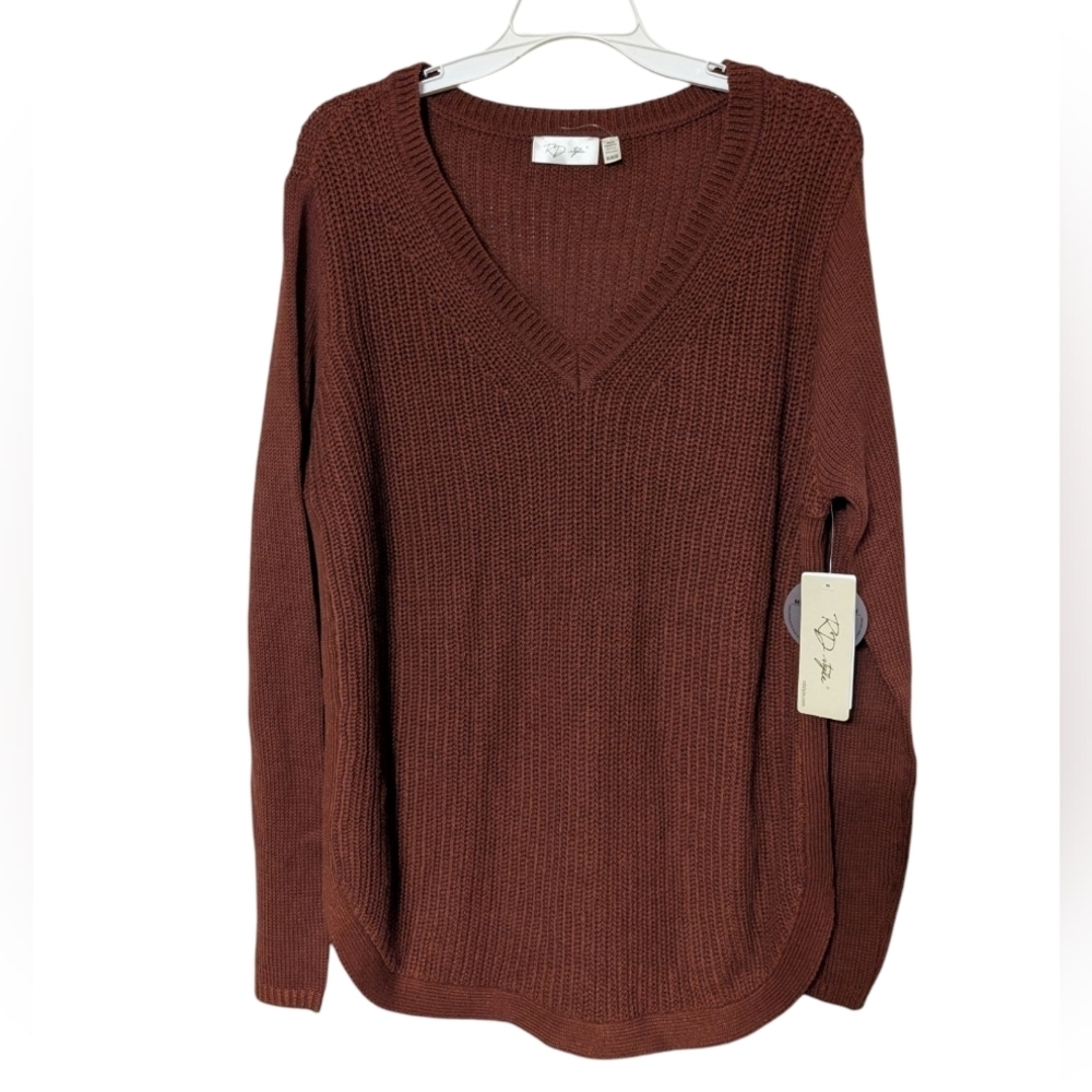 RD Style Women's Rustic Rich Brown V-Neck Ribbed Knit Sweater Rounded Hem Size M
